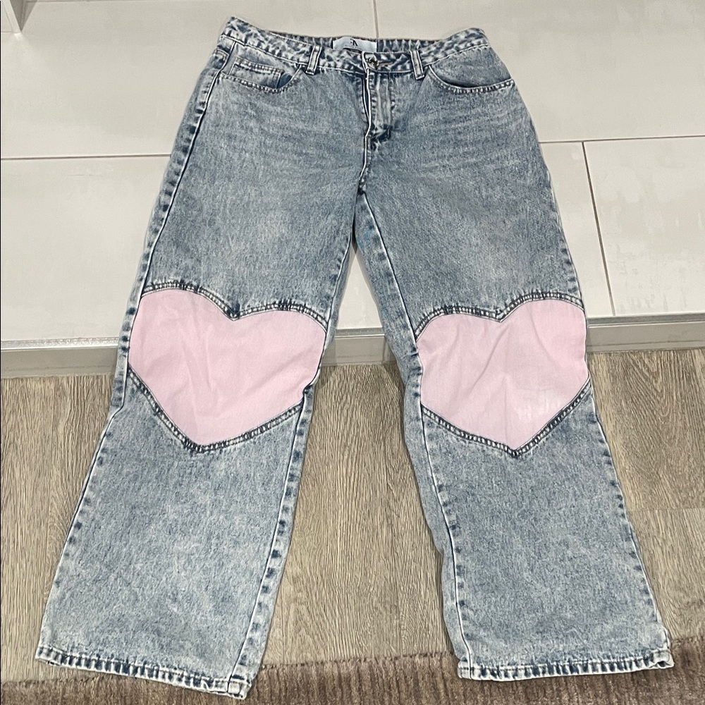 Chic Pink Heart Accent Women's Flare Jeans
